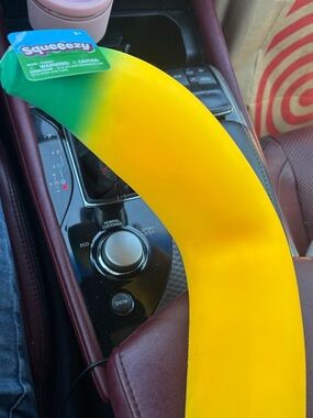 squeeezy viral Banana Kids squishy - Yellow and Green